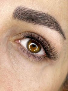 کاشت مژه در تهران